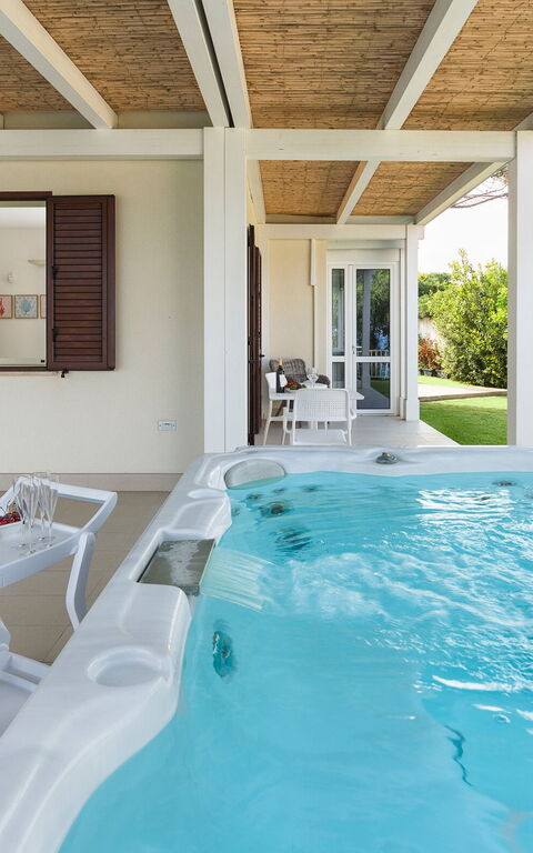 Stella Maris: bubbelbad, Buitenkanten, Buitenshuis, Tuin