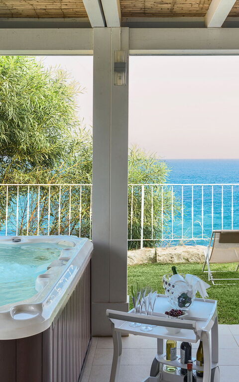 Stella Maris: bubbelbad, Buitenkanten, Buitenshuis, Keer bekeken, Tuin