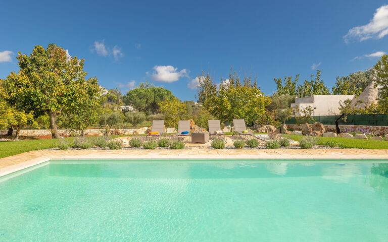 Trullo Adea: Buitenkanten, Buitenshuis, zwembad