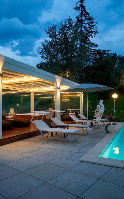 Villa Ca Viola: Buitenkanten, Buitenshuis