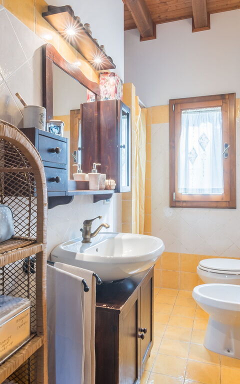 La Nocciola: Badkamer