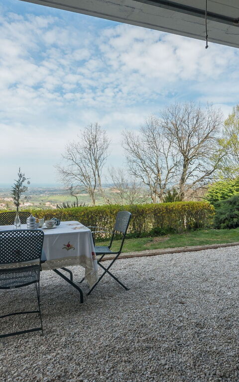 La Nocciola: Buitenkanten, Buitenshuis, Keer bekeken