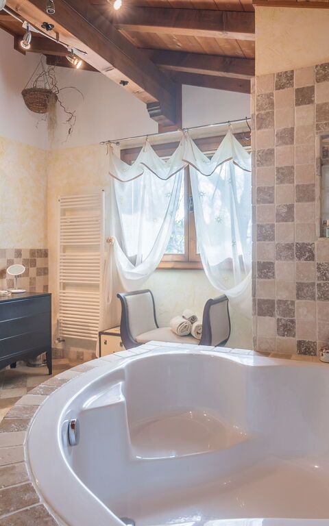 La Nocciola: Badkamer