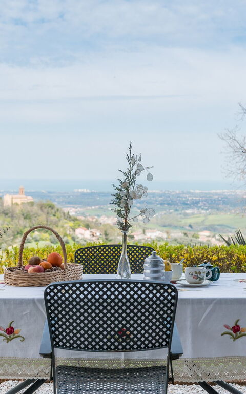 La Nocciola: Buitenkanten, Buitenshuis, Keer bekeken, Tuin