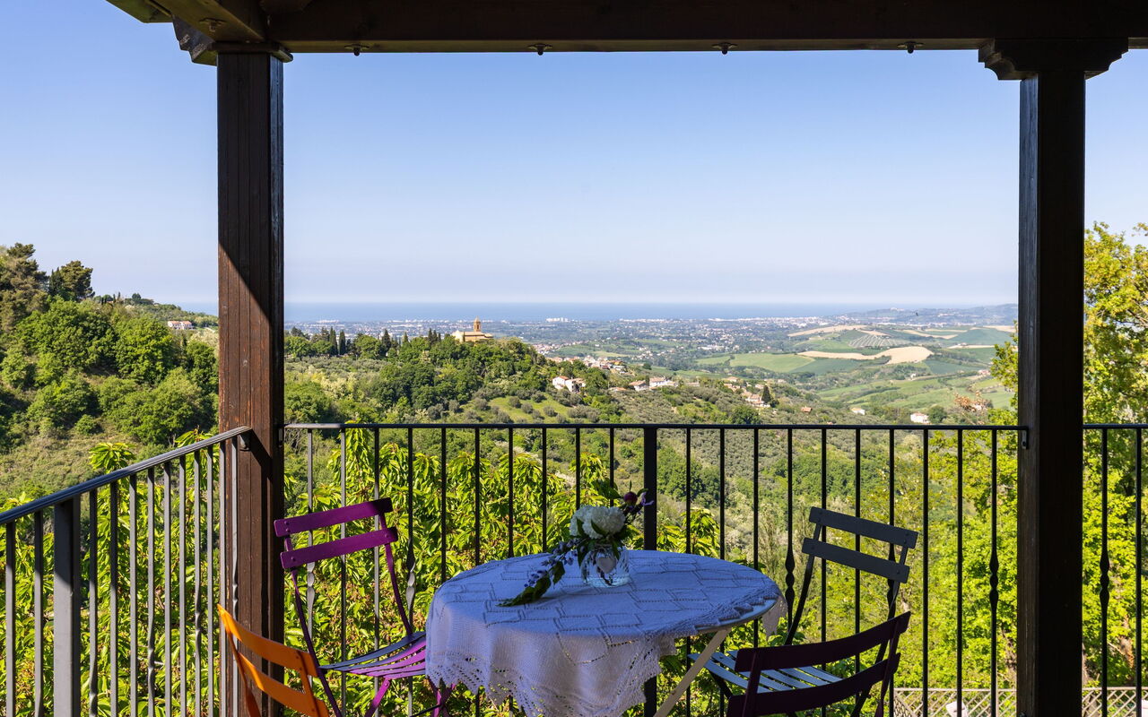 La Nocciola: Balkon / terras / patio, Buitenshuis, Keer bekeken