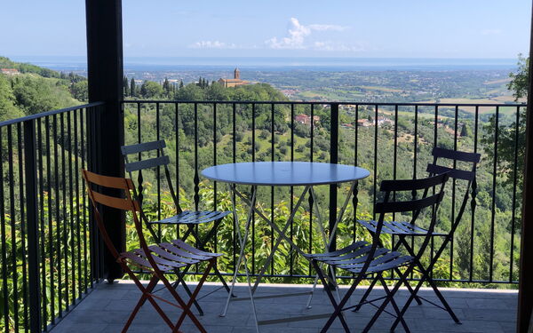 La Nocciola: Balkon / terras / patio