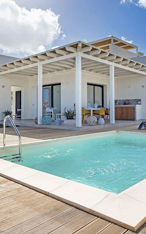 Villa San Lorenzo Timo: Buitenkanten, Buitenshuis, zwembad