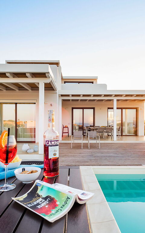 Villa San Lorenzo Ulivo: Buitenkanten, Buitenshuis, zwembad