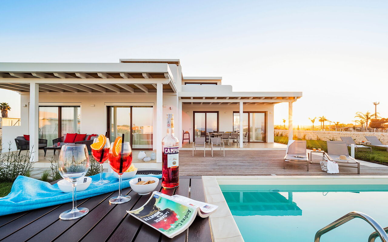 Villa San Lorenzo Ulivo: Buitenkanten, Buitenshuis, zwembad