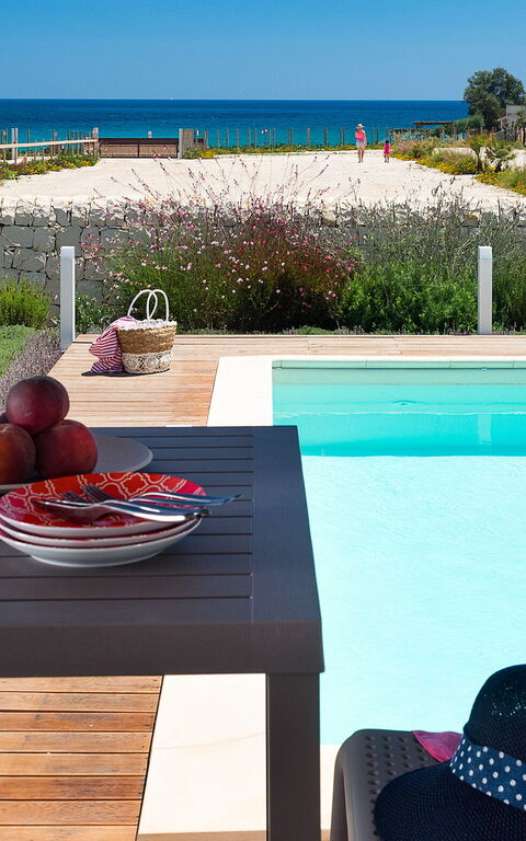 Villa San Lorenzo Fico D'india: Buitenkanten, Buitenshuis, zwembad