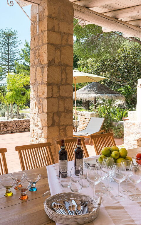 Villa Madda: Buitenshuis