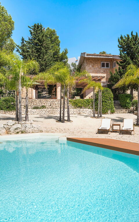 Villa Madda: Buitenkanten, Buitenshuis, zwembad