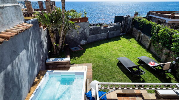 Casa Tecla: Tuin, zwembad