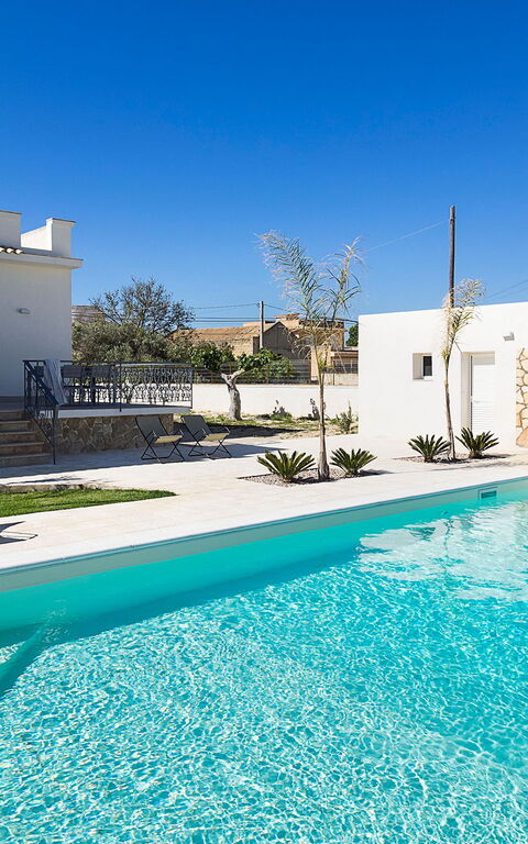 Villa Rita: Buitenkanten, Buitenshuis, Tuin, zwembad