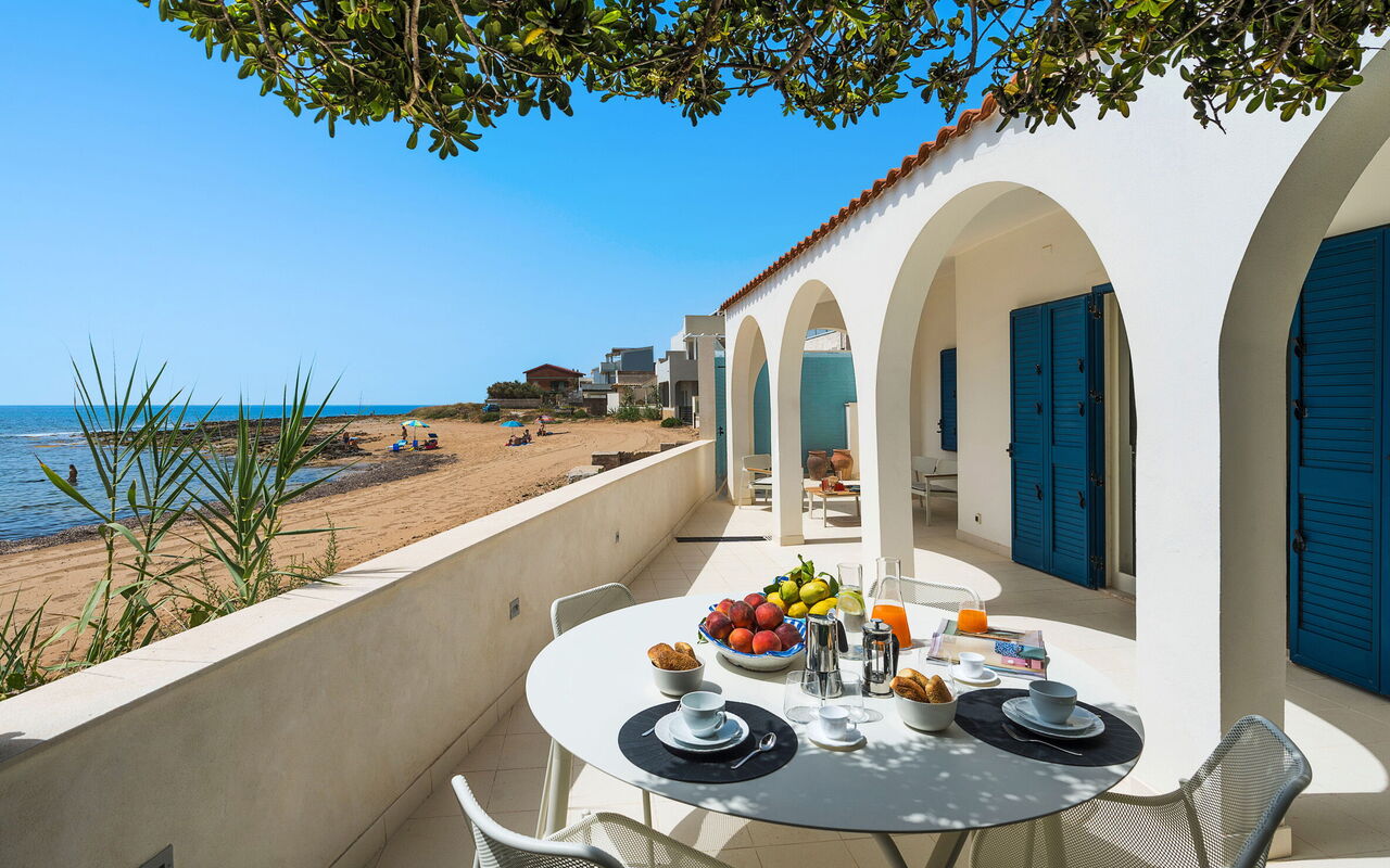 Brezza Marina: Buitenkanten, Buitenshuis, Keer bekeken