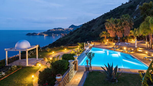 Buena Vista: Buitenkanten, Buitenshuis, Keer bekeken, zwembad