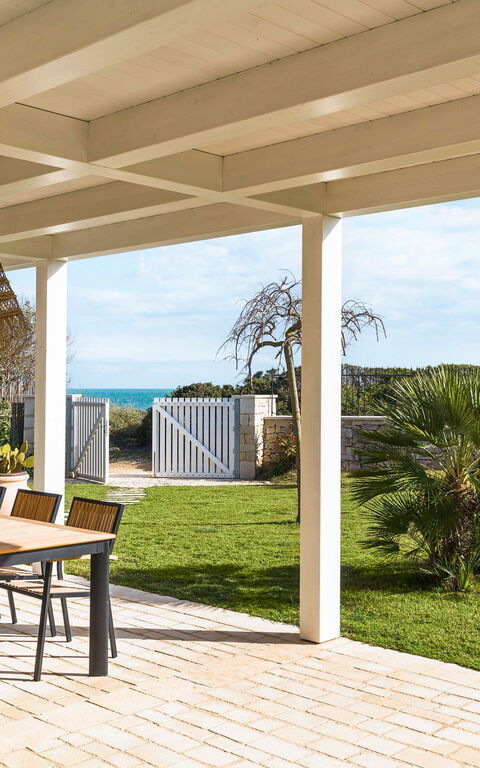 Villa Azulea: Balkon / terras / patio, Tuin