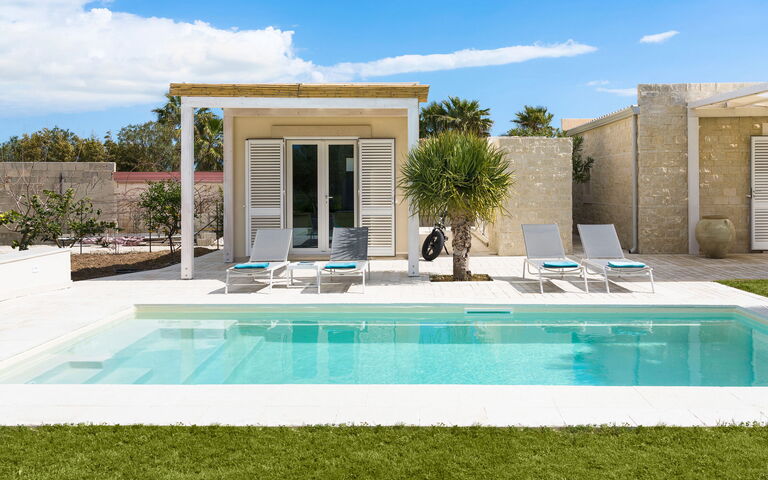 Villa Azulea: Buitenkanten, Buitenshuis, Tuin