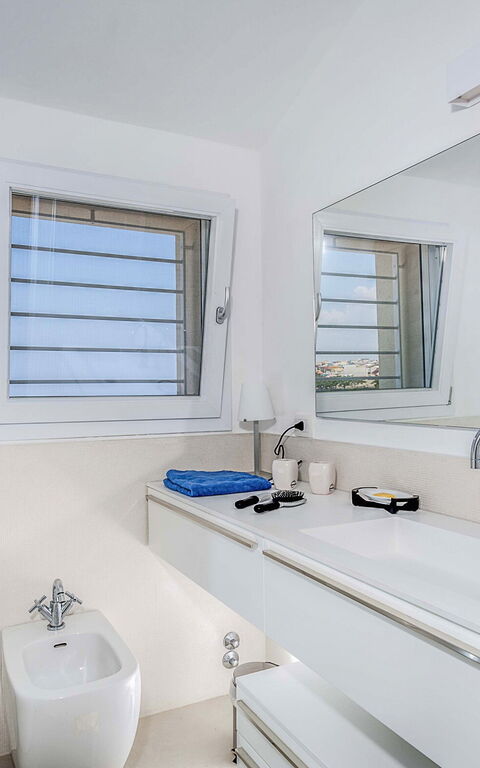 Villa Capo Passero: Badkamer