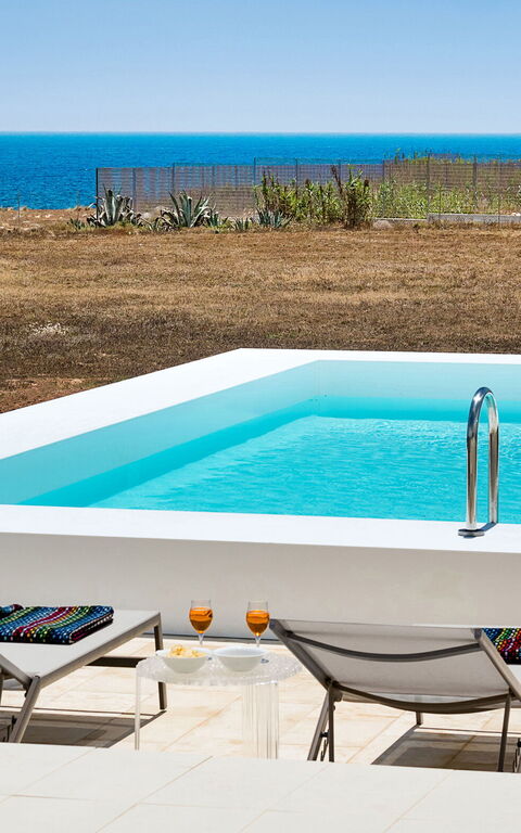 Villa Capo Passero: Buitenkanten, Buitenshuis, Keer bekeken, zwembad