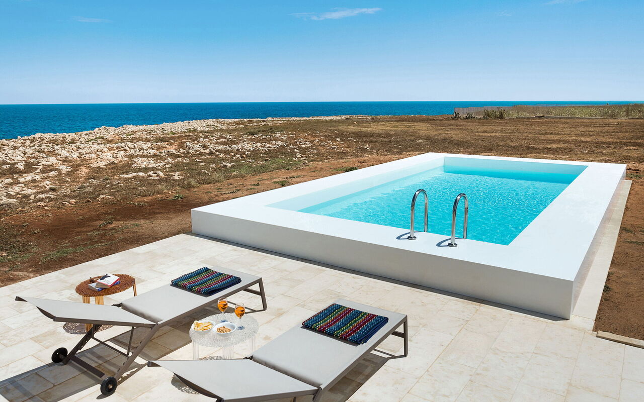 Villa Capo Passero: Buitenkanten, Buitenshuis, Keer bekeken, zwembad