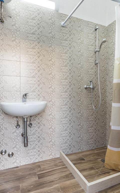 Villa Narkive: Badkamer