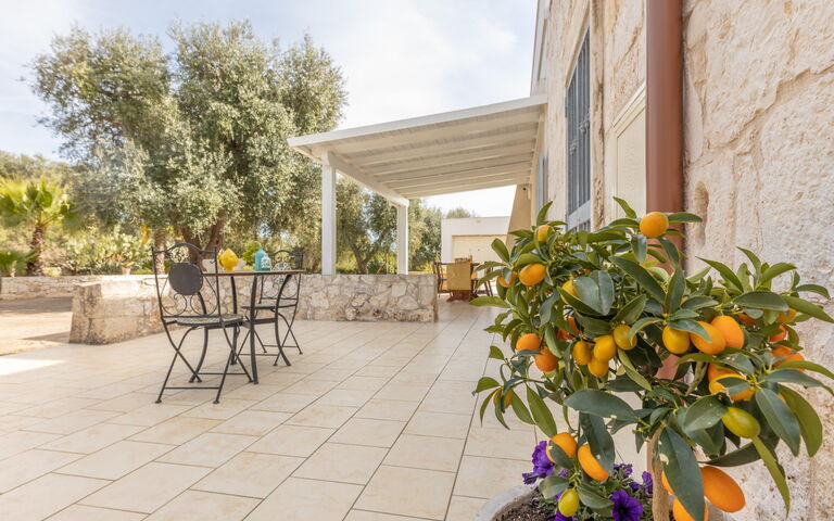 Villa Narkive: Balkon / terras / patio, Buitenkanten, Buitenshuis