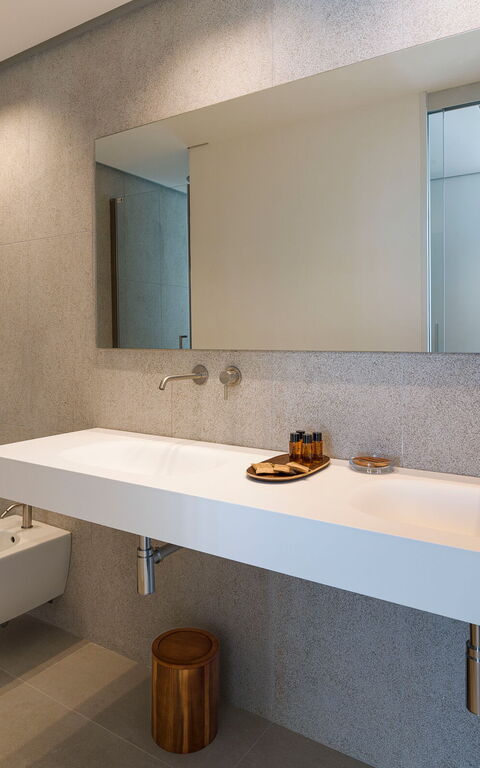 Bedda Matri: Badkamer