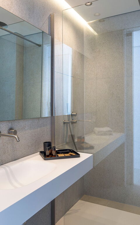 Bedda Matri: Badkamer