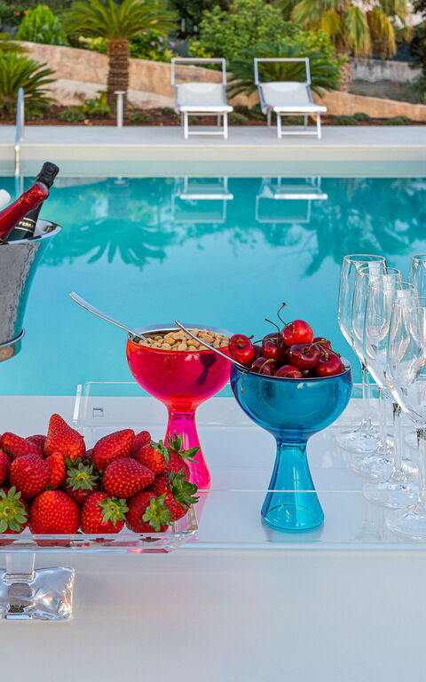 Villa Anna Plemmirio: Buitenkanten, Buitenshuis, Eten, zwembad