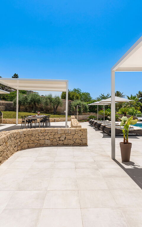 Villa Anna Plemmirio: Buitenkanten, Buitenshuis, zwembad