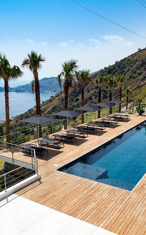 Villa Alexandra: Buitenkanten, Buitenshuis, Keer bekeken, zwembad