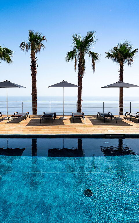 Villa Alexandra: Buitenkanten, Buitenshuis, Keer bekeken, zwembad