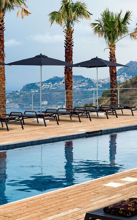 Villa Alexandra: Buitenkanten, Buitenshuis, Keer bekeken, zwembad