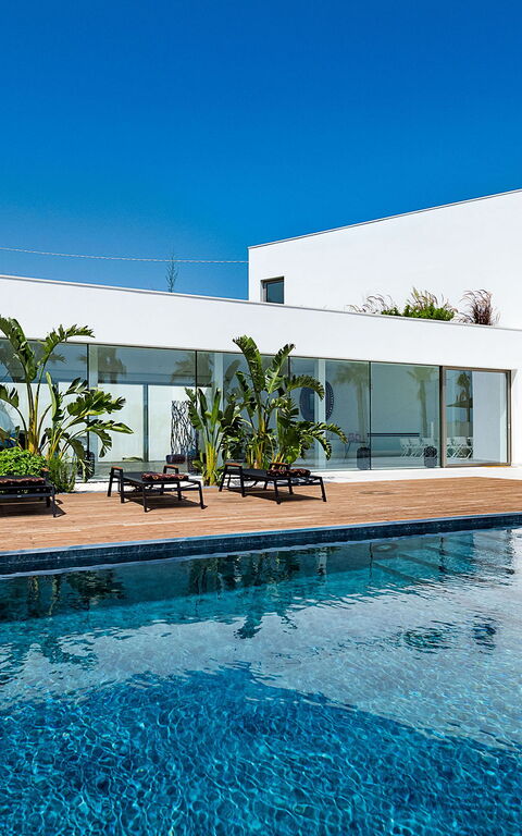 Villa Alexandra: Buitenkanten, Buitenshuis, Keer bekeken, zwembad