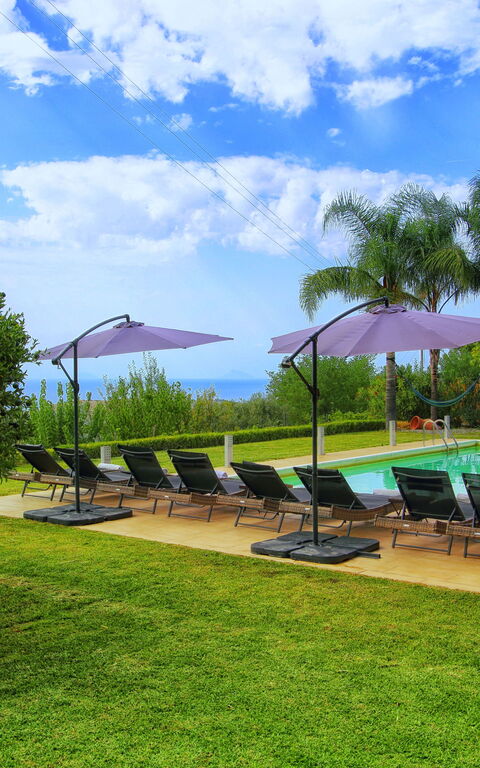 Villa Malu: Buitenkanten, Buitenshuis, Tuin, zwembad