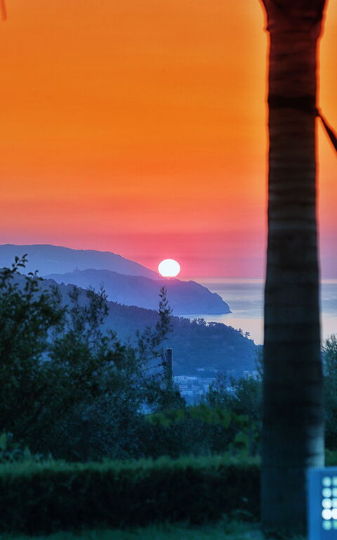 Villa Malu: Buitenkanten, Buitenshuis, Keer bekeken