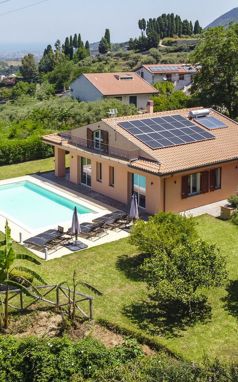 Villa Malu: Buitenkanten, Buitenshuis, Tuin, zwembad