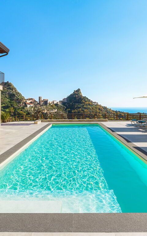 Zagara Bianca: Buitenkanten, Buitenshuis, zwembad