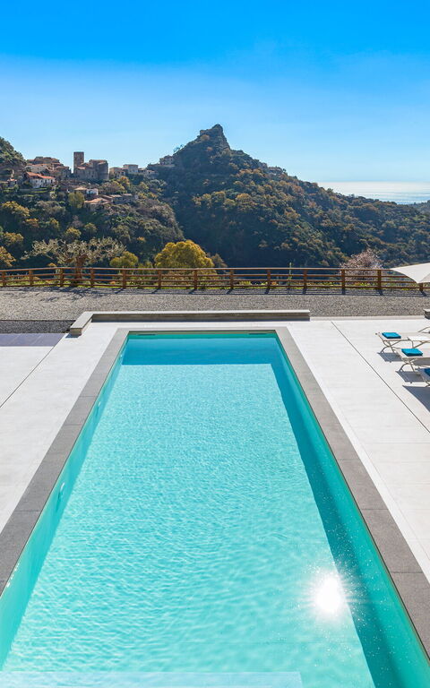 Zagara Bianca: Buitenkanten, Buitenshuis, zwembad