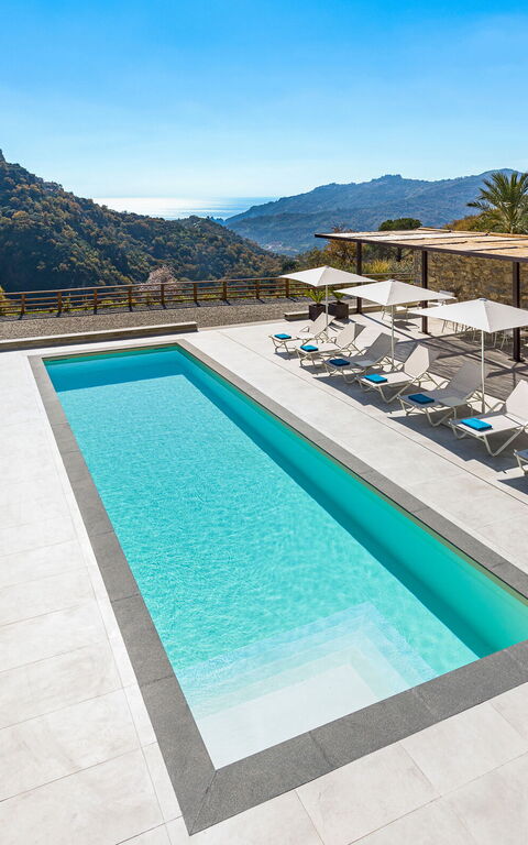 Zagara Bianca: Buitenkanten, Buitenshuis, Keer bekeken, zwembad