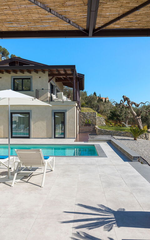 Zagara Bianca: Buitenkanten, Buitenshuis, zwembad