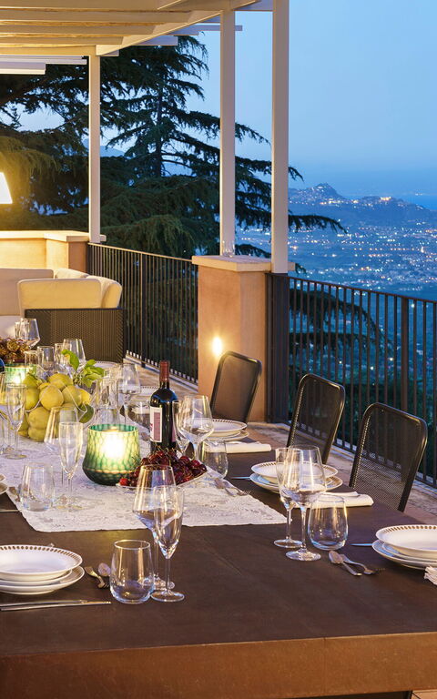 Tenuta Della Contea: Balkon / terras / patio, Buitenkanten, Buitenshuis, Keer bekeken