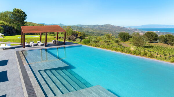 Tenuta della Contea: Buitenkanten, Buitenshuis, Keer bekeken, Tuin, zwembad