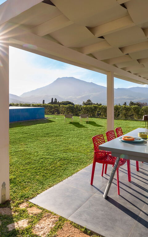 Villa Dolce: Buitenkanten, Buitenshuis, Tuin, zwembad