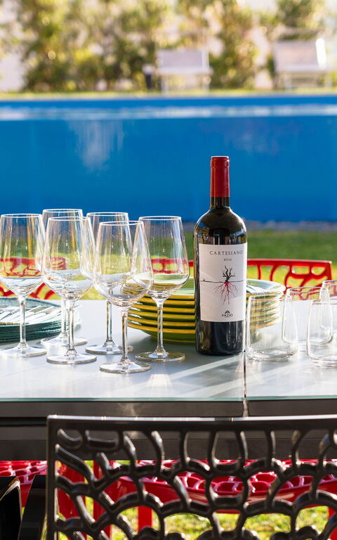 Villa Dolce: Buitenkanten, Buitenshuis, Eten, Tuin, zwembad