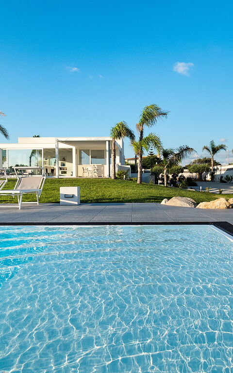 Diantha: Buitenkanten, Buitenshuis, Tuin, zwembad