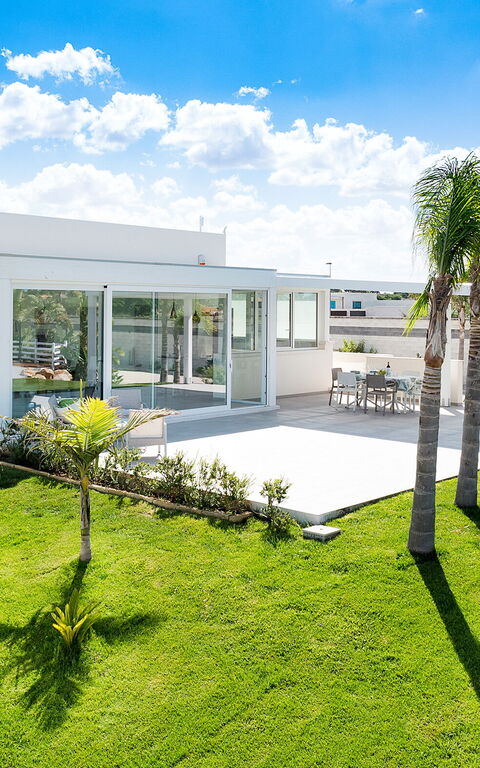 Diantha: Buitenkanten, Buitenshuis, Tuin