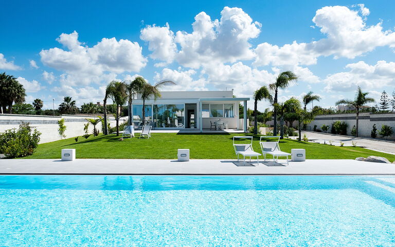 Diantha: Buitenkanten, Buitenshuis, Tuin, zwembad