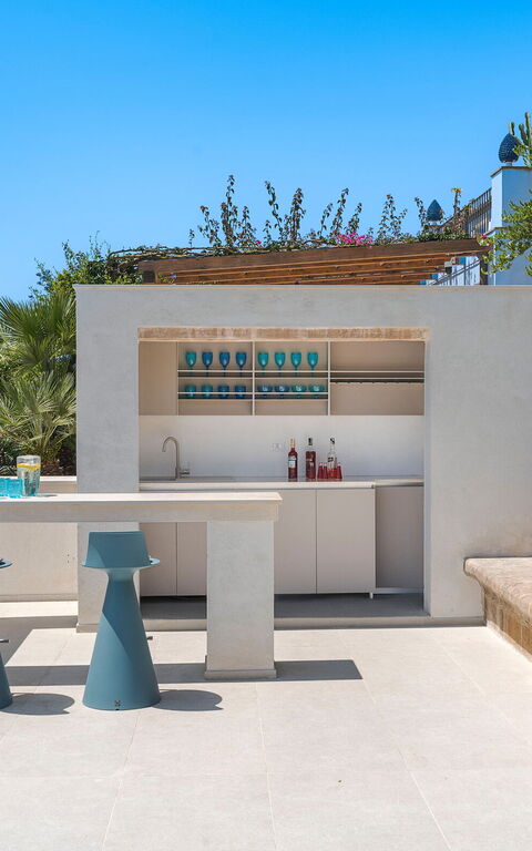 Pigna Blue: Buitenkanten, Buitenshuis